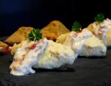 Gâteau de foies de volaille, quenelles sauce Boursin échalote et ciboulette et tomates confites