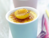 Petits pots de crème brûlée aux abricots confits