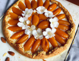 Tarte aux abricots et amandes