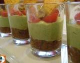 Verrines mousse d'asperges sur tapenade rouge