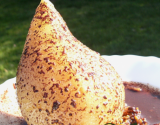 Poire fondante sur sablé de spéculoos et sa sauce au chocolat roquefort