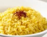 Riz au safran, noix et cannelle