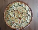 Quiche aux courgettes, thon et tomates