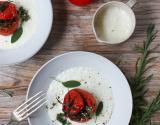 Tomates de France farcies aux légumes, crème à l’estragon et à l’ail