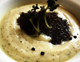 Crème de poireau au jus de truffe