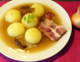 Pommes de terre ratte aux lardons et jus de bouillon