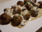 Boulettes de cviande à la creme fraiche et aux champignons