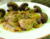 Filets de lapin aux champignons et pignons de pin