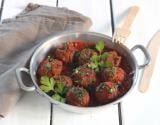 Boulettes d’agneau épicées, sauce tomate et coriandre