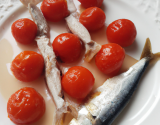 tomates cerises et sardines