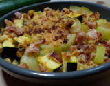 Crumble aux courgettes et aux lardons