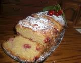 Cake moelleux aux cerises et aux amandes