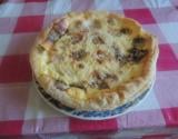 Quiche aux poireaux, lardons et roquefort