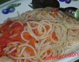 Spaghettis aux tomates pelées