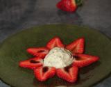 Recette de fraises au caramel balsamique et glace wasabi