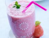 Smoothie pamplemousse de Floride, banane, gingembre et fraise