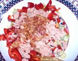 Salade de riz épicées aux coustilles de lard et poivrons