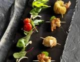 Petites brochettes de langoustines accompagnées