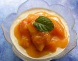 Blanc manger aux amandes et compote d'abricots