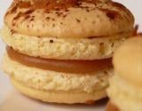 Macarons au caramel et sel de Guérande