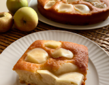 Gâteau au yaourt et aux pommes classique