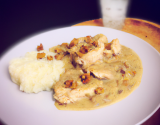 Poulet à la citronnelle, noix de cajou et lait de coco