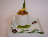 Cocotte de pâtissière soufflée ananas, coco, mangue et raisins