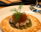 Le 'caviar du Velay' en gelée de crustacés, blinis à la farine de Lentilles Verte du Puy