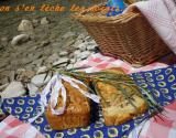 Cake d'été au jambon cru, tomate confite et dés de brebis