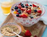 Porridge aux fruits frais et fruits secs