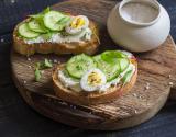 Tartine fromage concombre