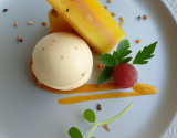 Glace au calisson et son coulis de Melon vanillé