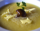 Potage de topinambours à l'huile de truffe