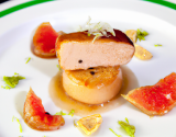 Foie gras chaud au pomelo