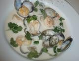 Soupe thaï lait de coco, crevettes et palourdes