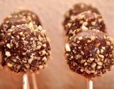 Cake-pops chocolat au lait et noisettes