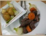 Daube au vin rouge & cocotte de grenailles et oignons