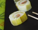 Sushis aux poireaux et au saumon mariné à l'aneth