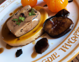 Foie gras poêlé à la truffe du Périgord et à la mandarine