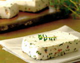 Fromage frais aux herbes fraîches