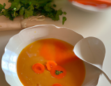 Soupe aux fanes de carottes