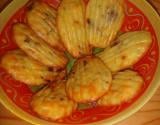 Madeleines aux courgettes fondantes, tomates séchées et huile de sésame