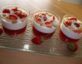 Tiramisu fraise au crumble de chocolat blanc