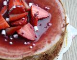 Cheesecake aux fraises et pralines roses