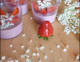 Mousse à la fraise et aux fleurs de sureau