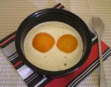 Faux œufs sur le plat