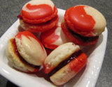 Macarons bicolores à la cerise