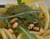 Pâtes au pesto de pistaches, roquette & boutargue