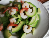 Salade crevettes, concombre et avocat