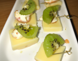 Tapas au fromage de brebis et aux kiwis de l'adour